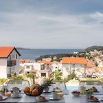 Infinity * Hvar Town