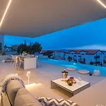 Infinity Villa *