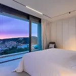 Villa Infinity