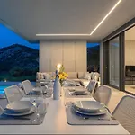 Infinity Villa *