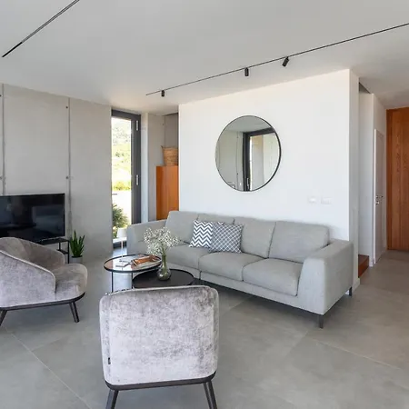 ヴィラ Infinity フヴァル