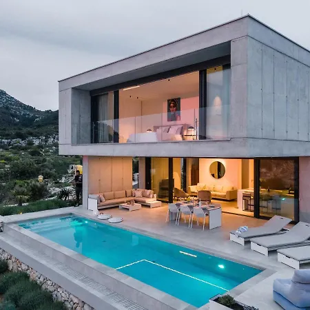 Infinity ヴィラ フヴァル