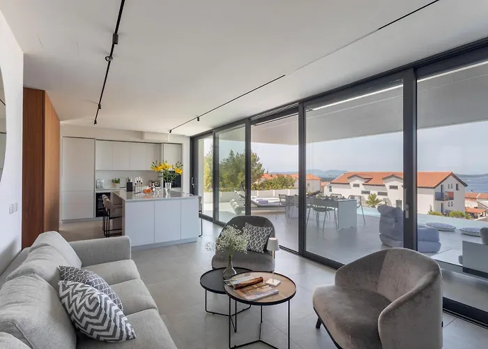 Infinity Vila Hvar Town