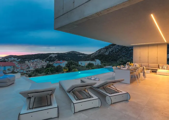 Vila Infinity Hvar Town